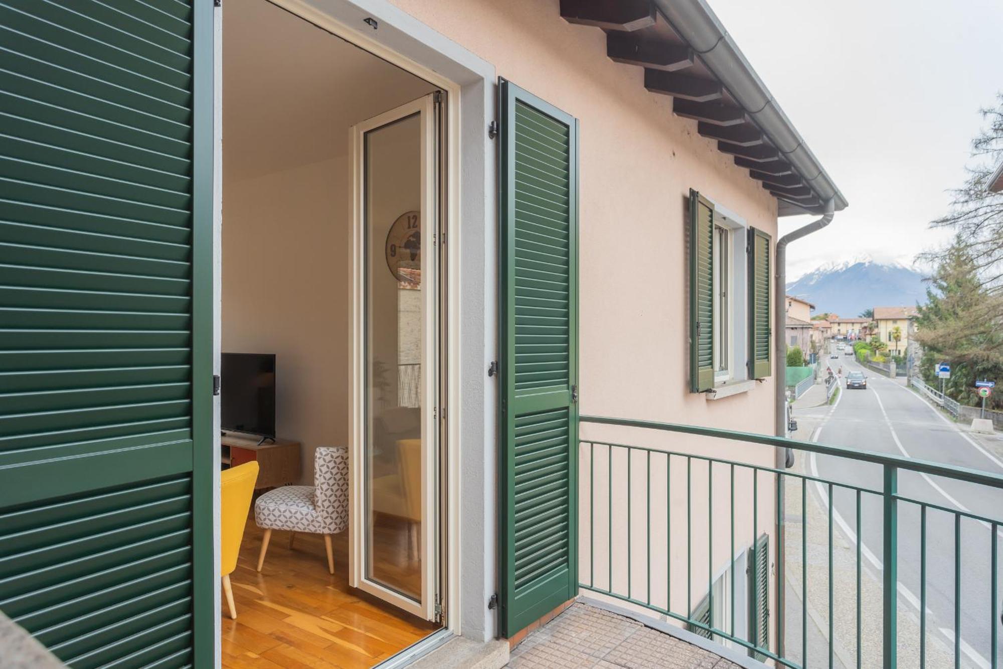 Ponente Balcony & Garden By Rent All Como Gravedona Eksteriør billede